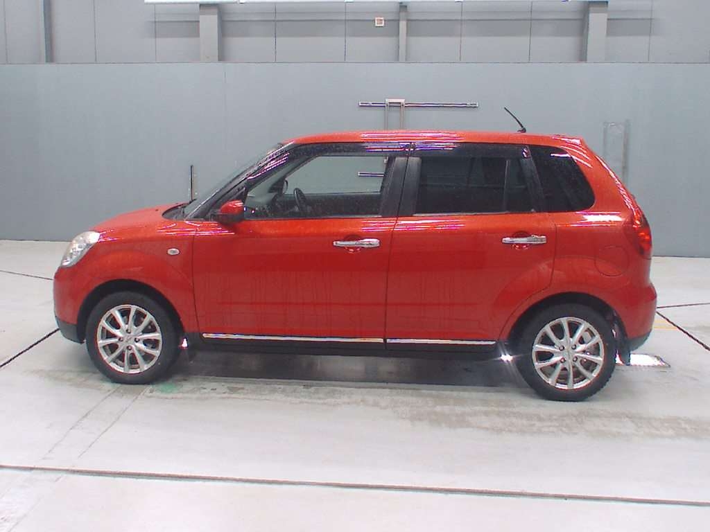 MAZDA VERISA