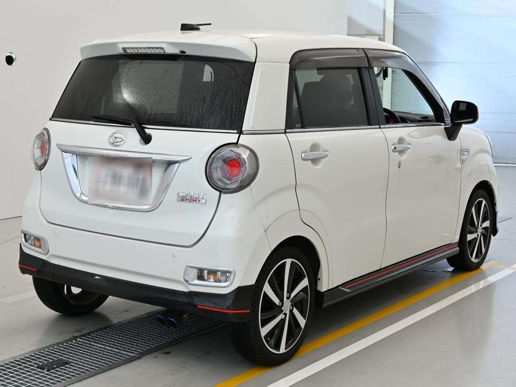 DAIHATSU CAST