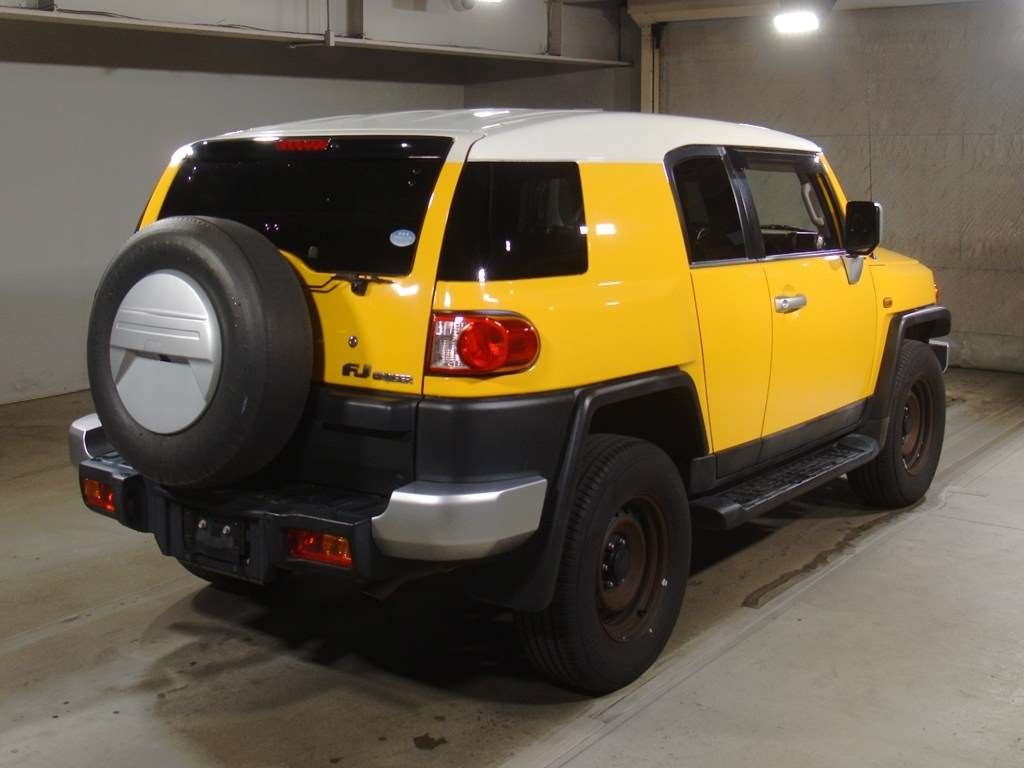 TOYOTA FJ CRUISER