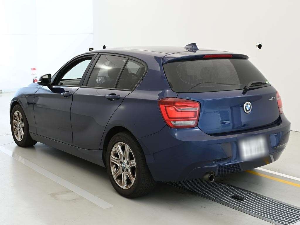 BMW 1-SERIES