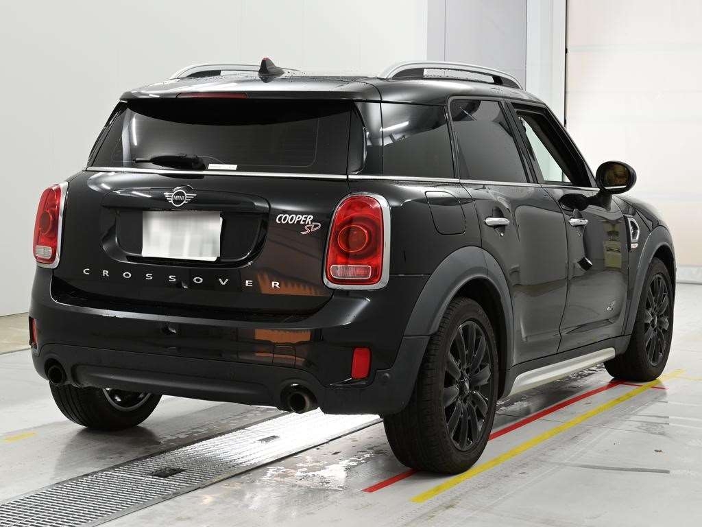 MINI CROSSOVER