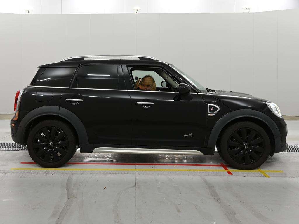 MINI CROSSOVER