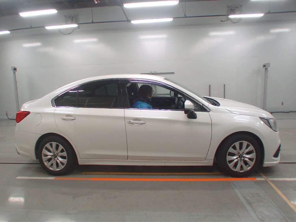 SUBARU LEGACY B4