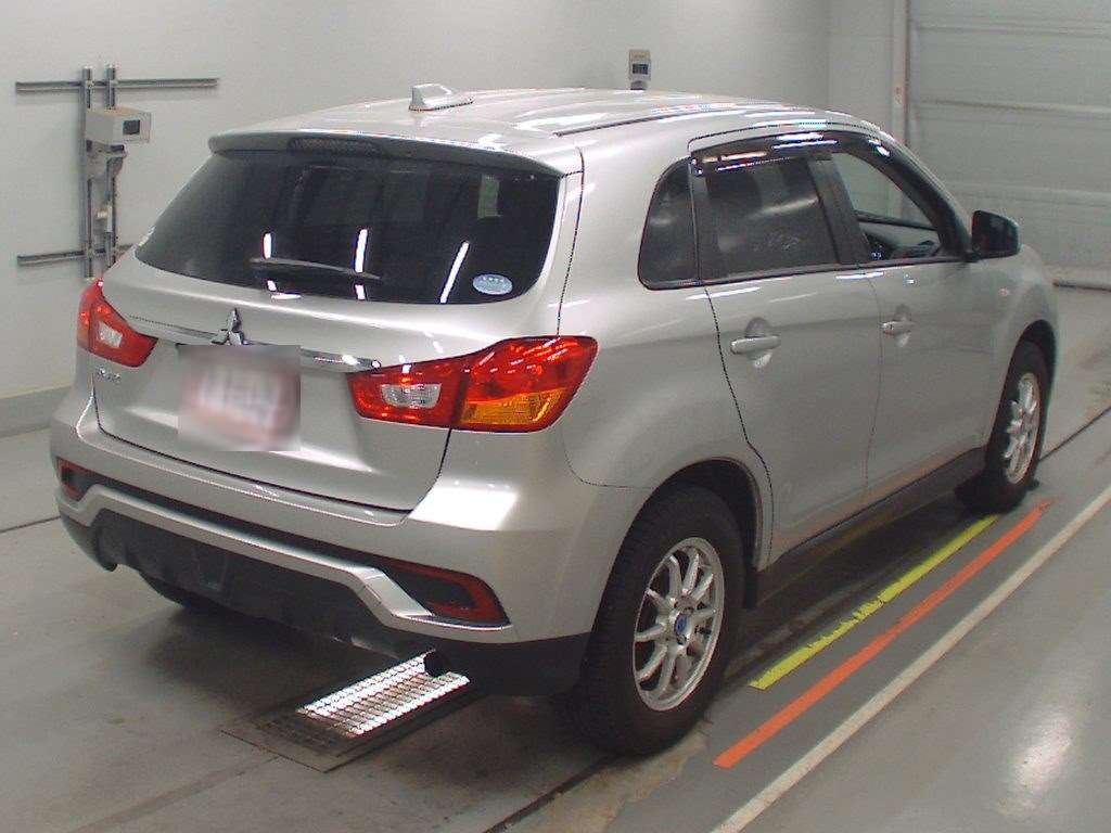 MITSUBISHI RVR