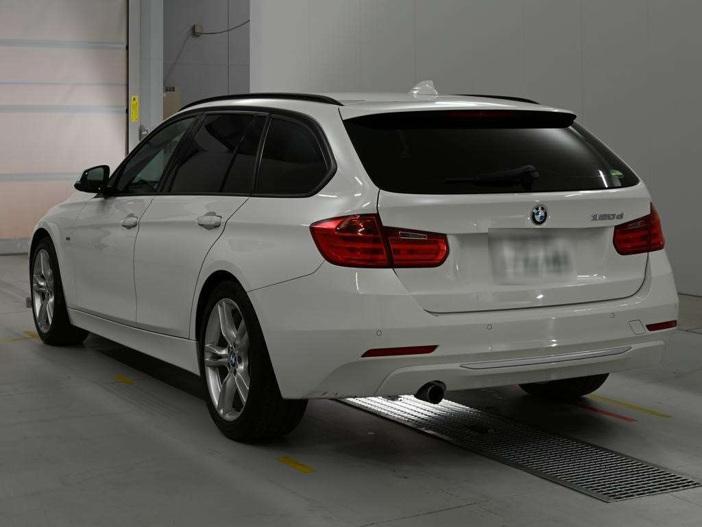 BMW 3-SERIES