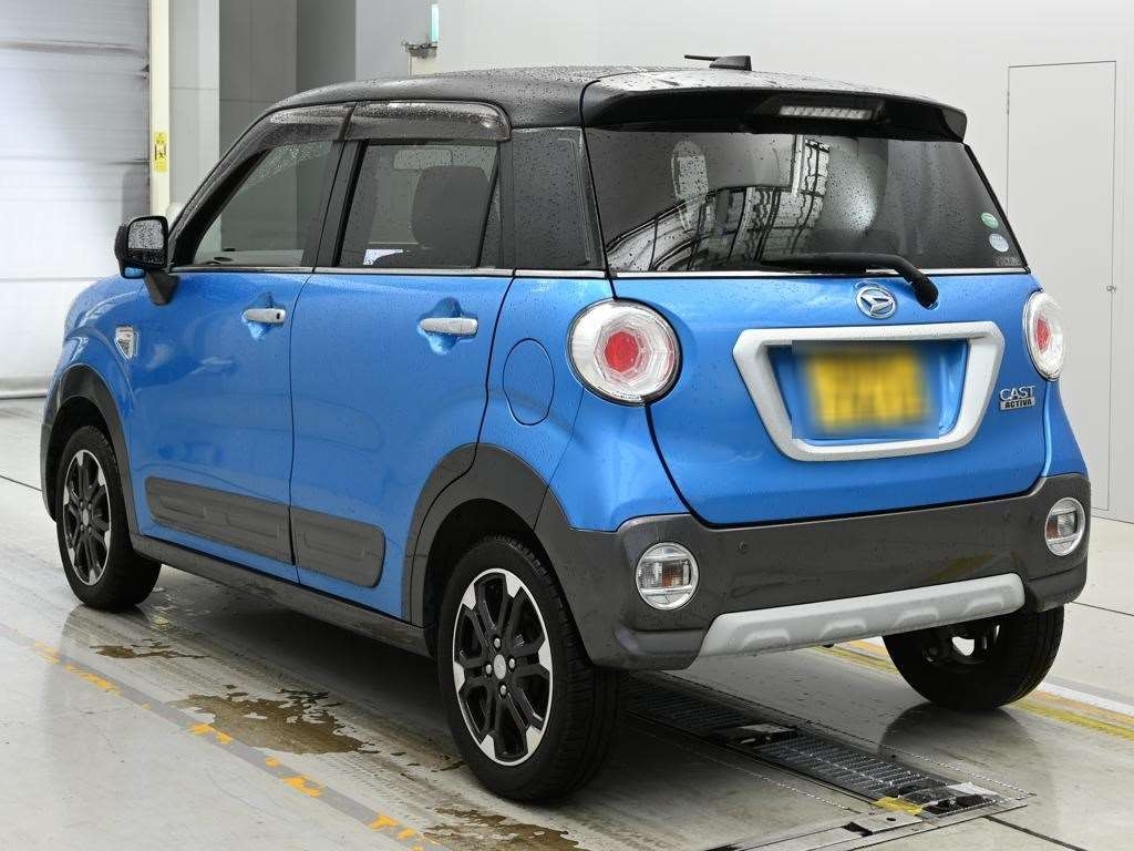 DAIHATSU CAST