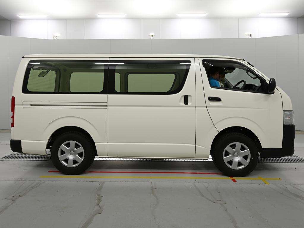 TOYOTA REGIUS ACE