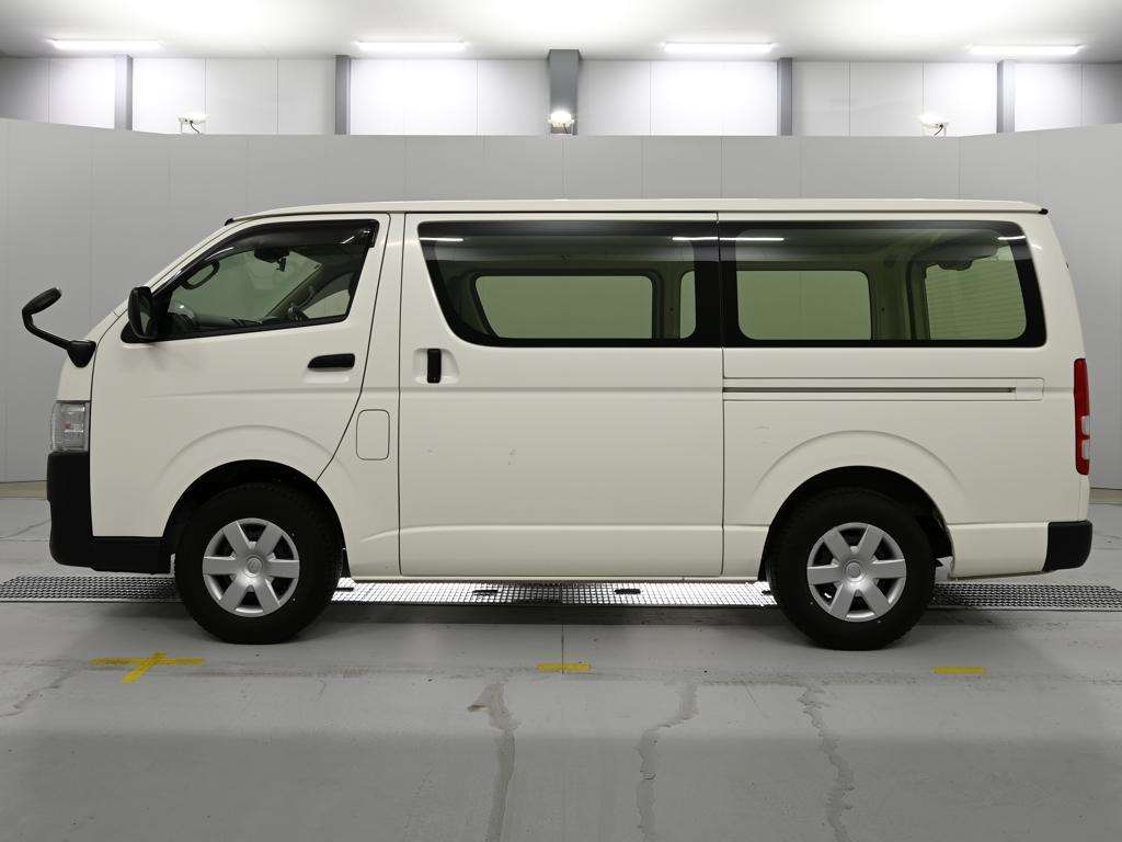 TOYOTA REGIUS ACE