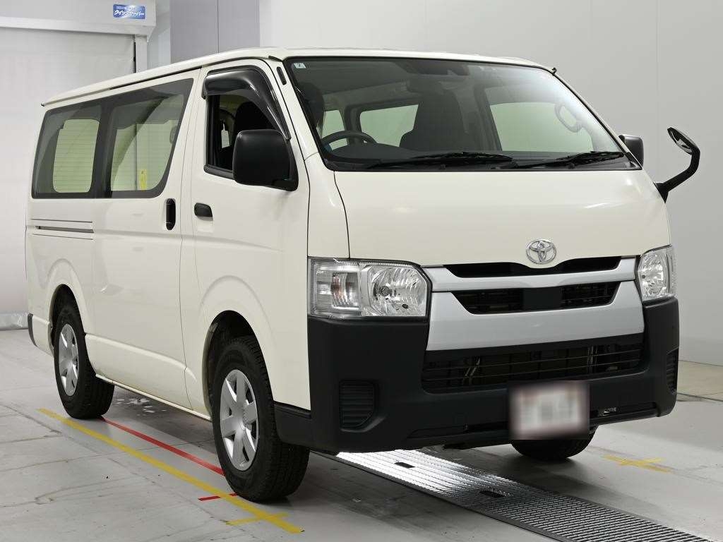 TOYOTA REGIUS ACE