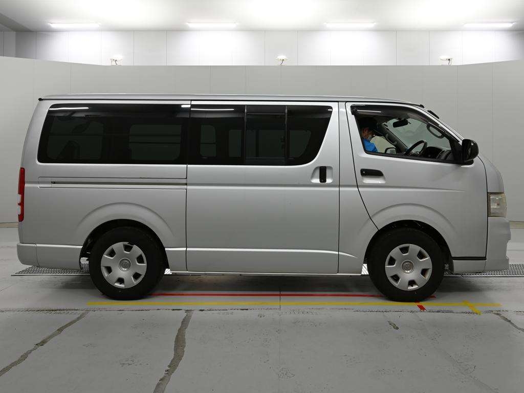 TOYOTA REGIUS ACE