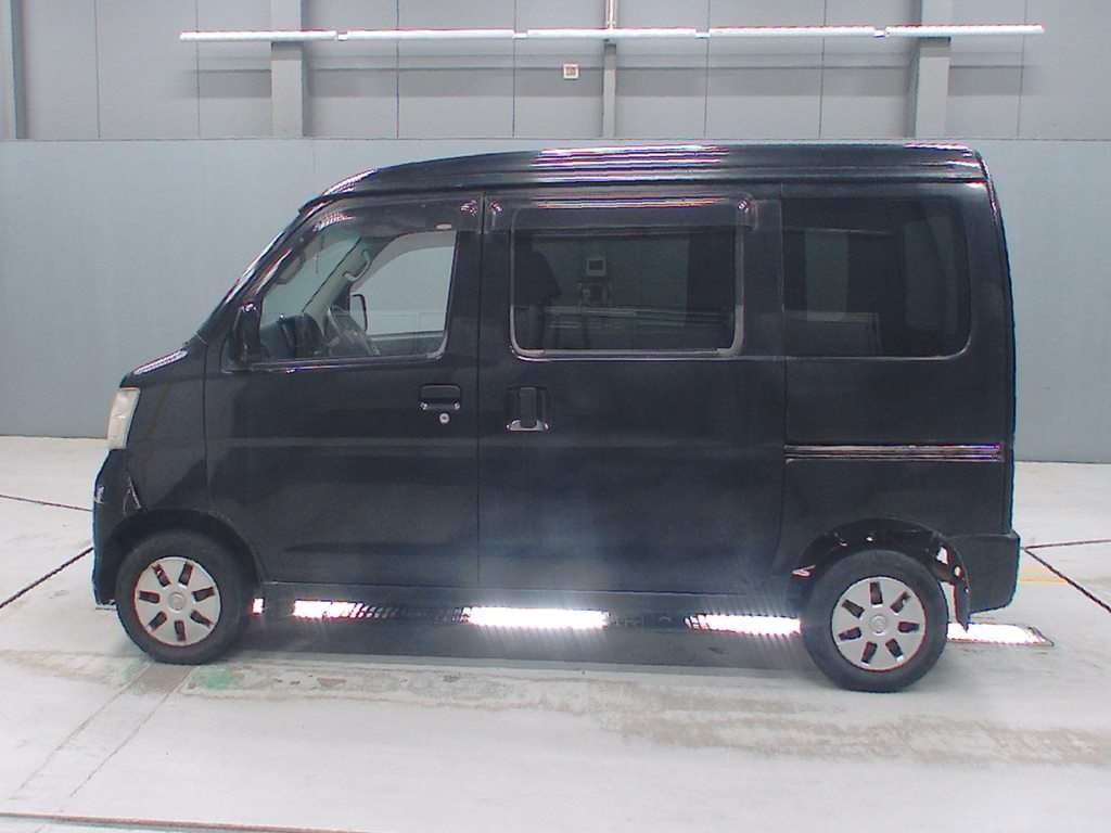 TOYOTA PIXIS VAN