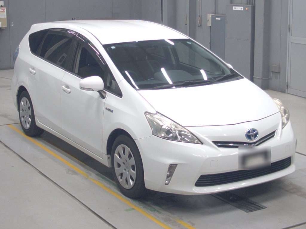 TOYOTA PRIUS ALPHA