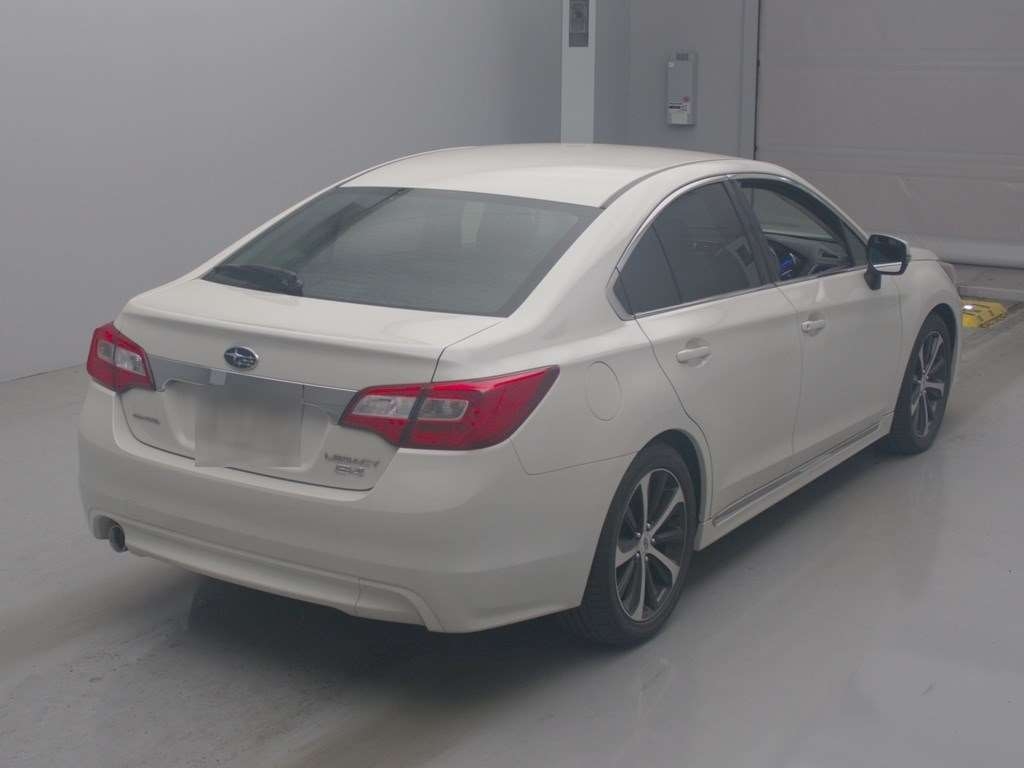 SUBARU LEGACY B4