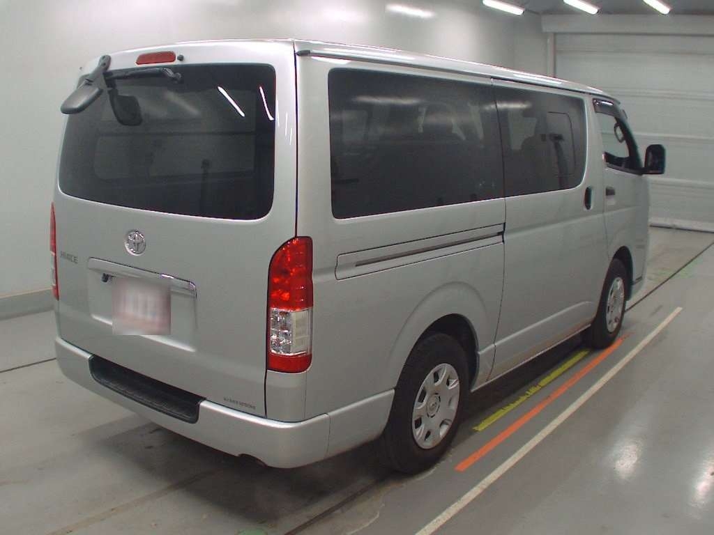 TOYOTA REGIUS ACE