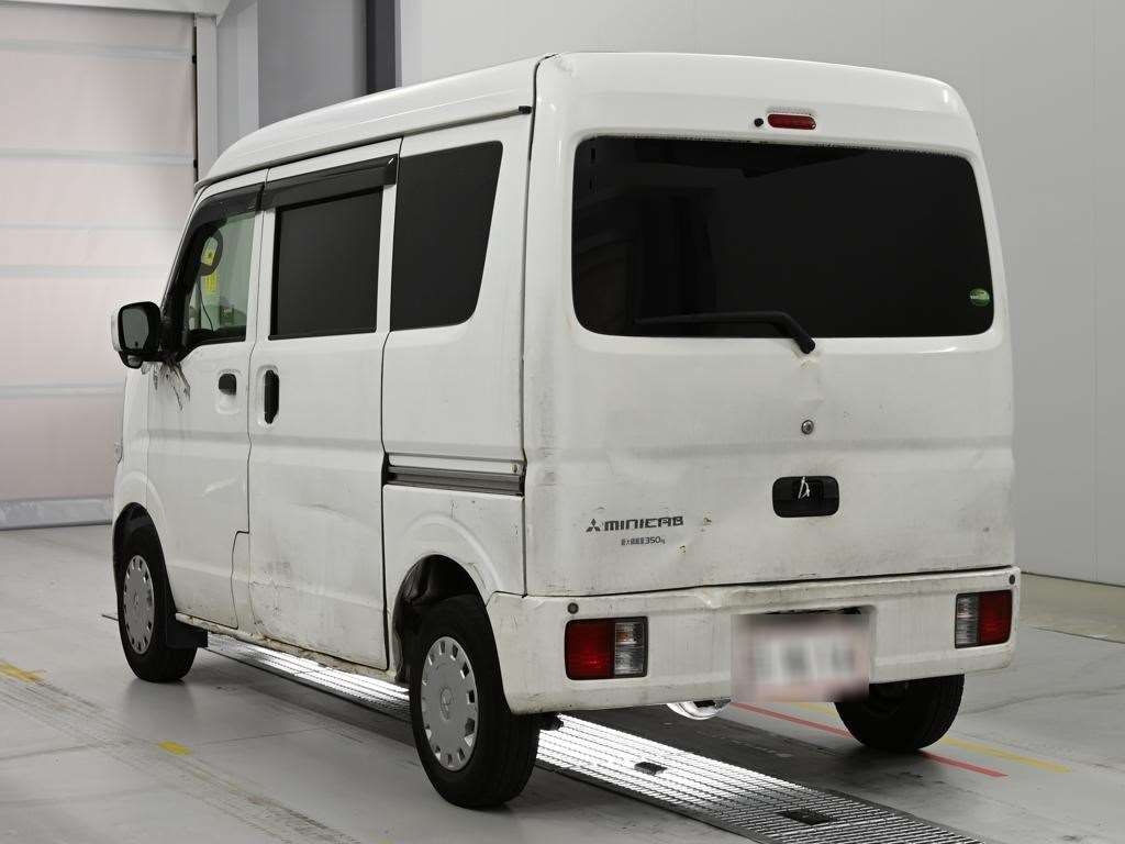 MITSUBISHI MINICAB