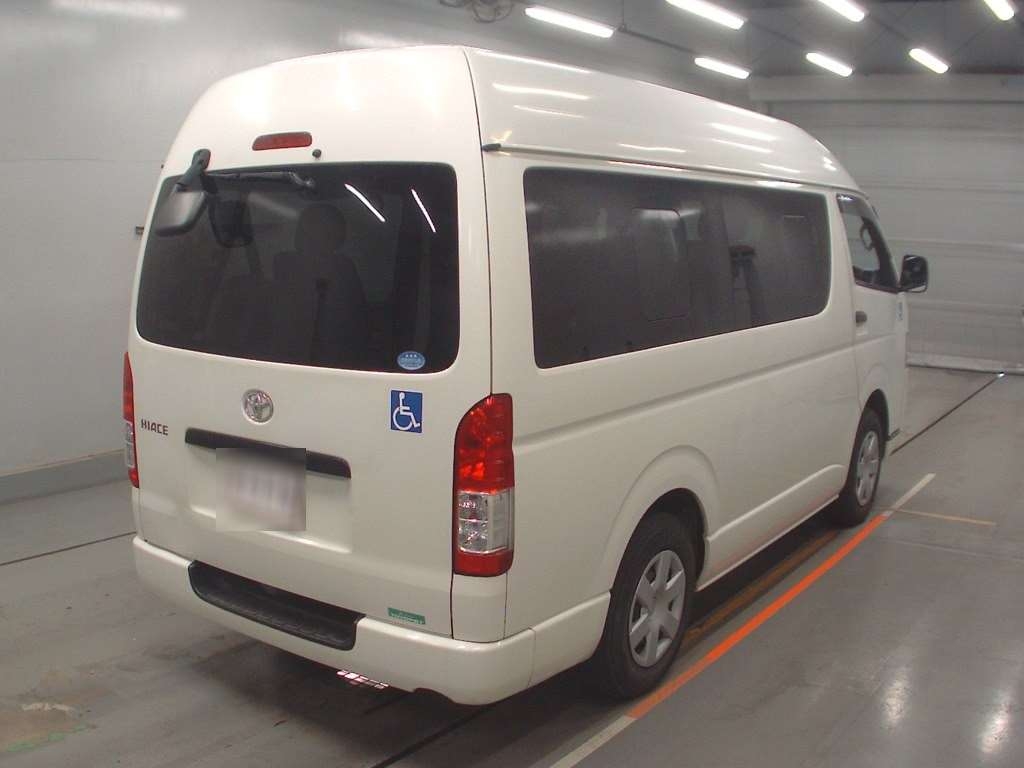 TOYOTA REGIUS ACE