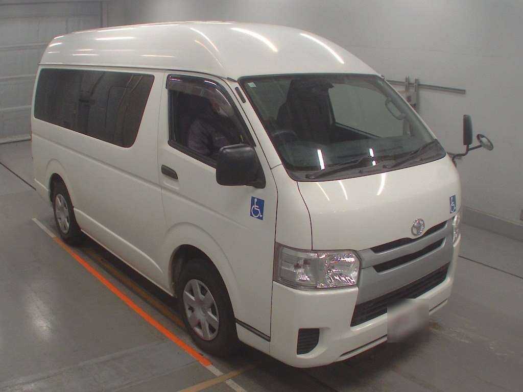 TOYOTA REGIUS ACE