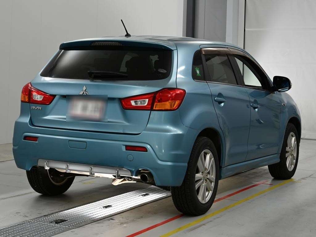 MITSUBISHI RVR