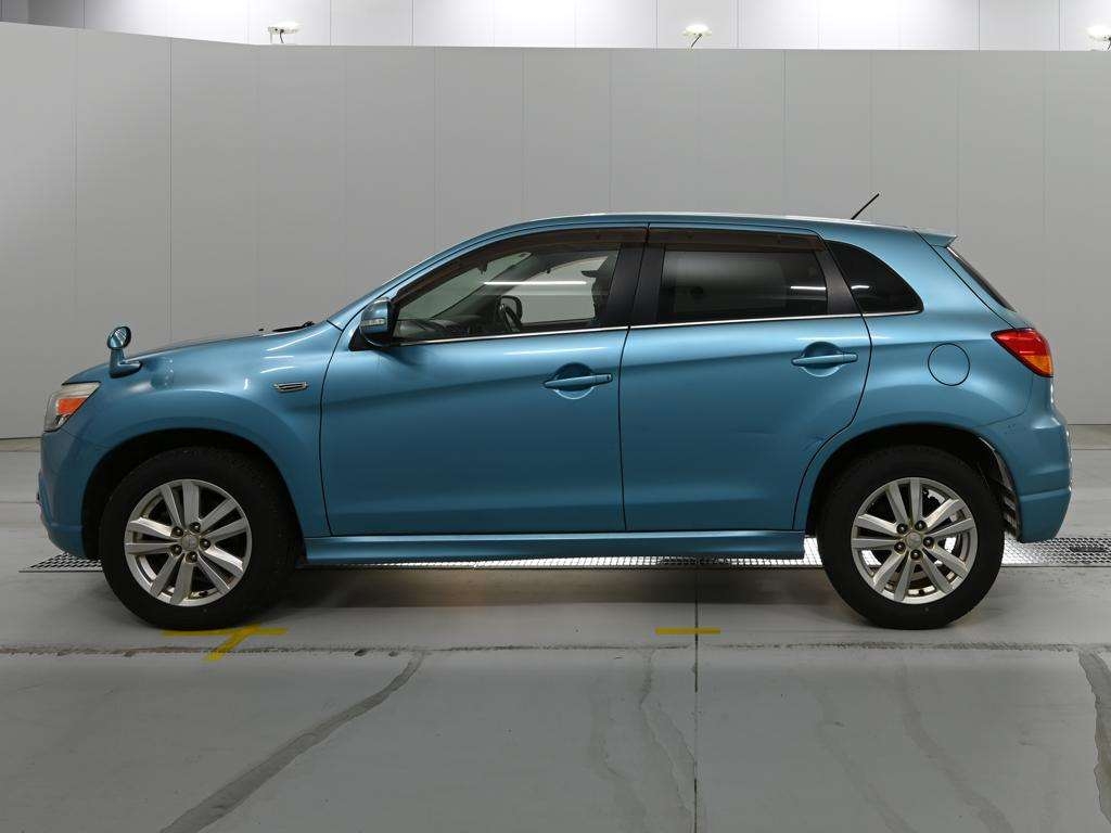 MITSUBISHI RVR