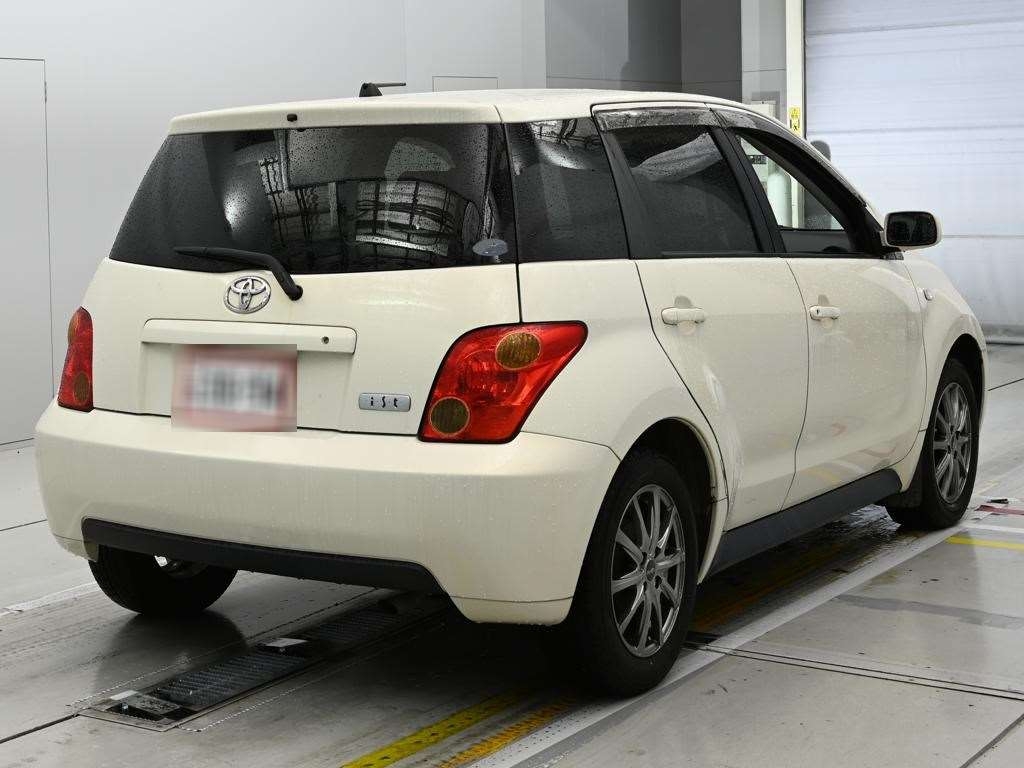 TOYOTA IST