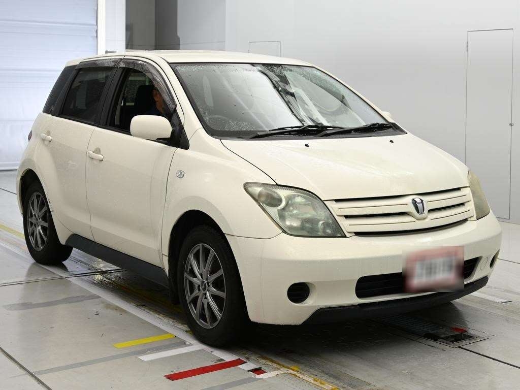 TOYOTA IST