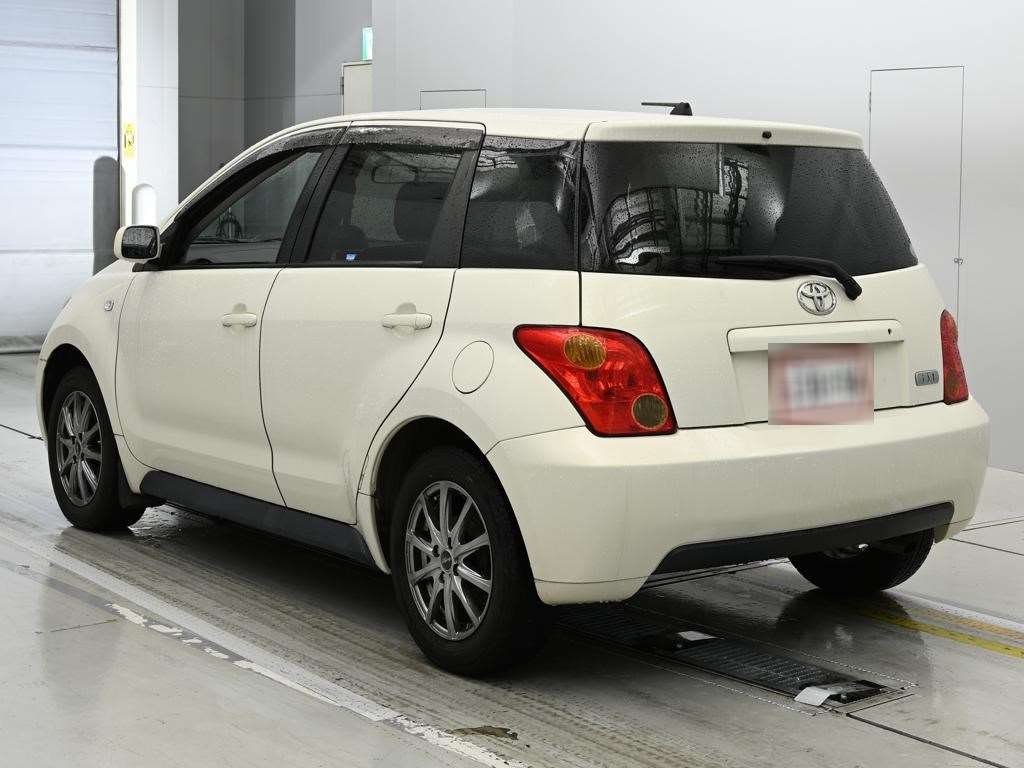 TOYOTA IST