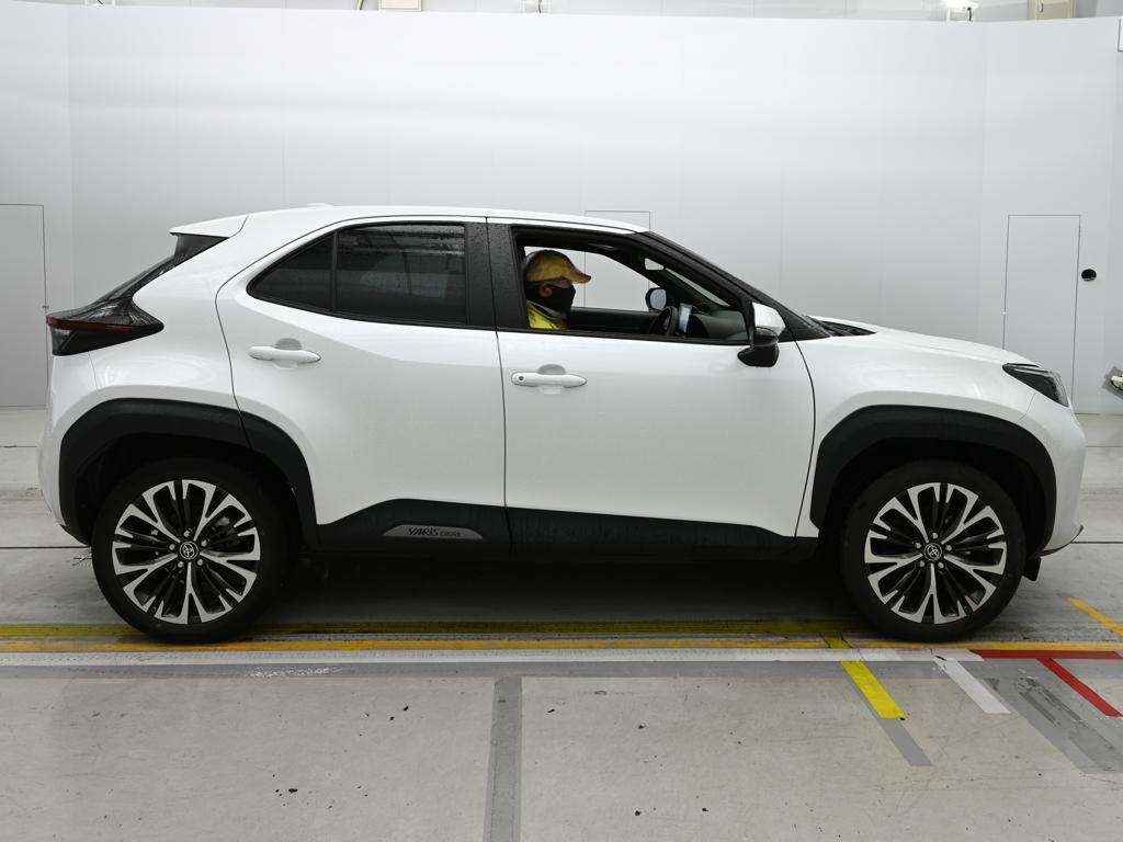 TOYOTA YARIS CROSS