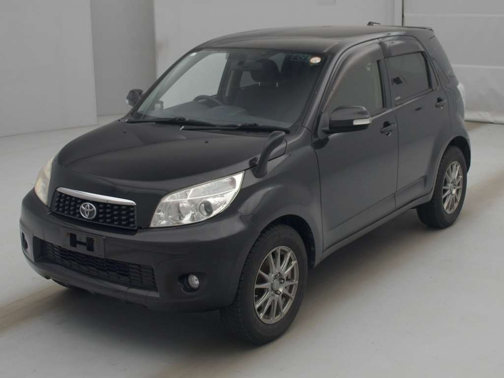 TOYOTA RUSH