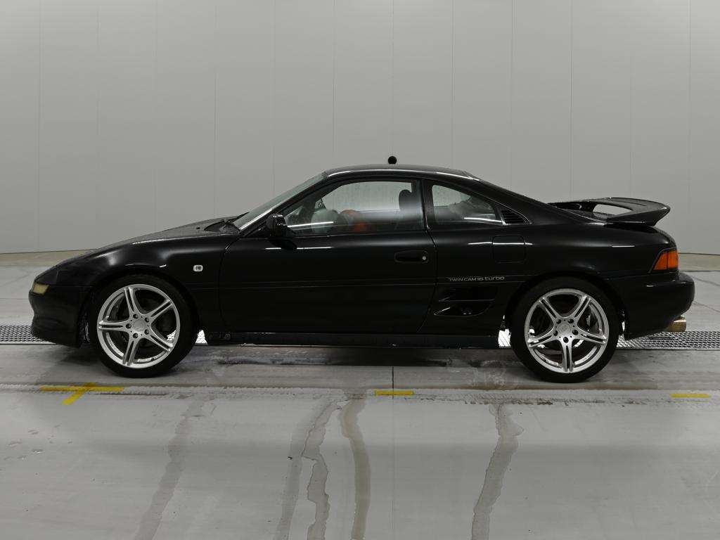 TOYOTA MR2