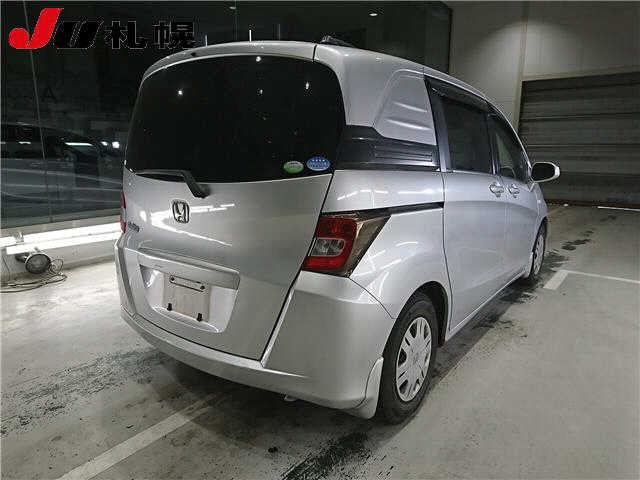 HONDA FREED SPIKE