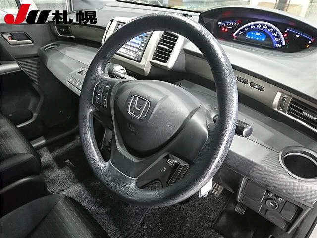HONDA FREED SPIKE