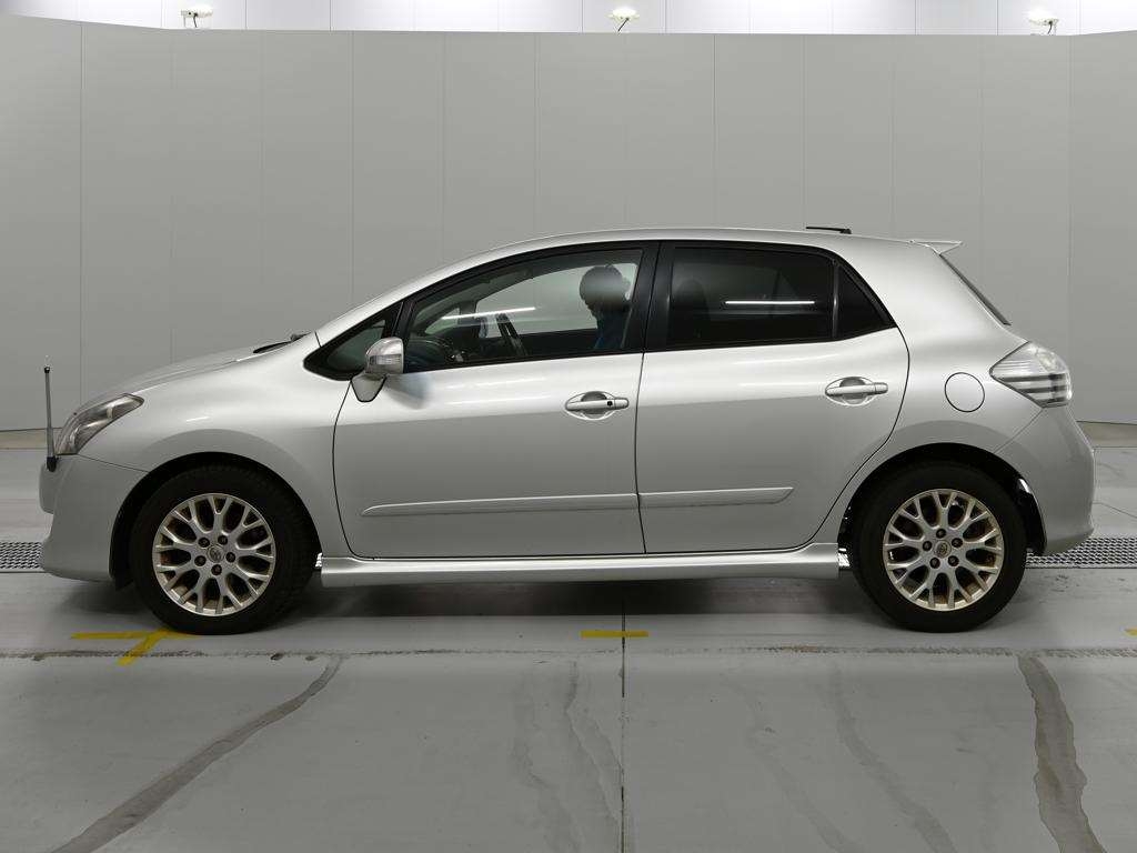 TOYOTA BLADE