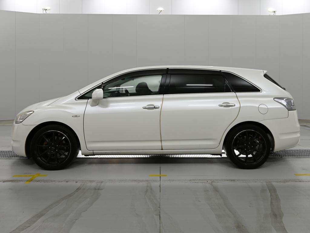 TOYOTA MARK X ZIO
