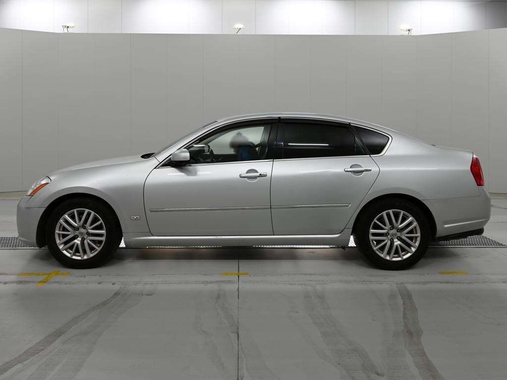 NISSAN FUGA