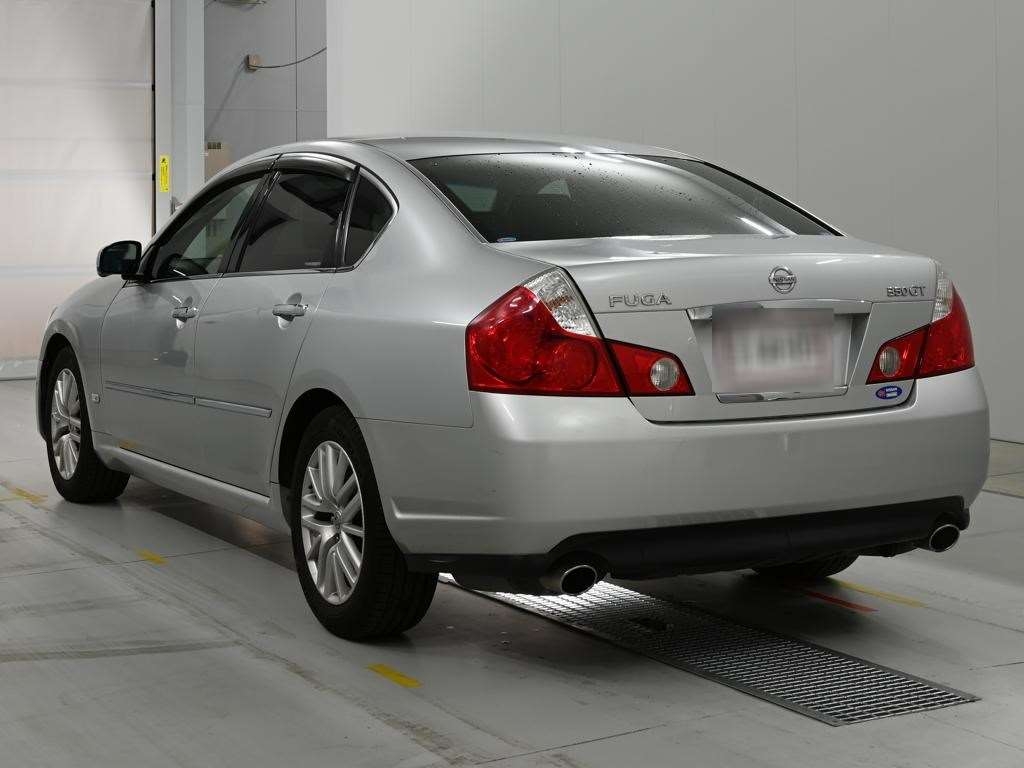 NISSAN FUGA
