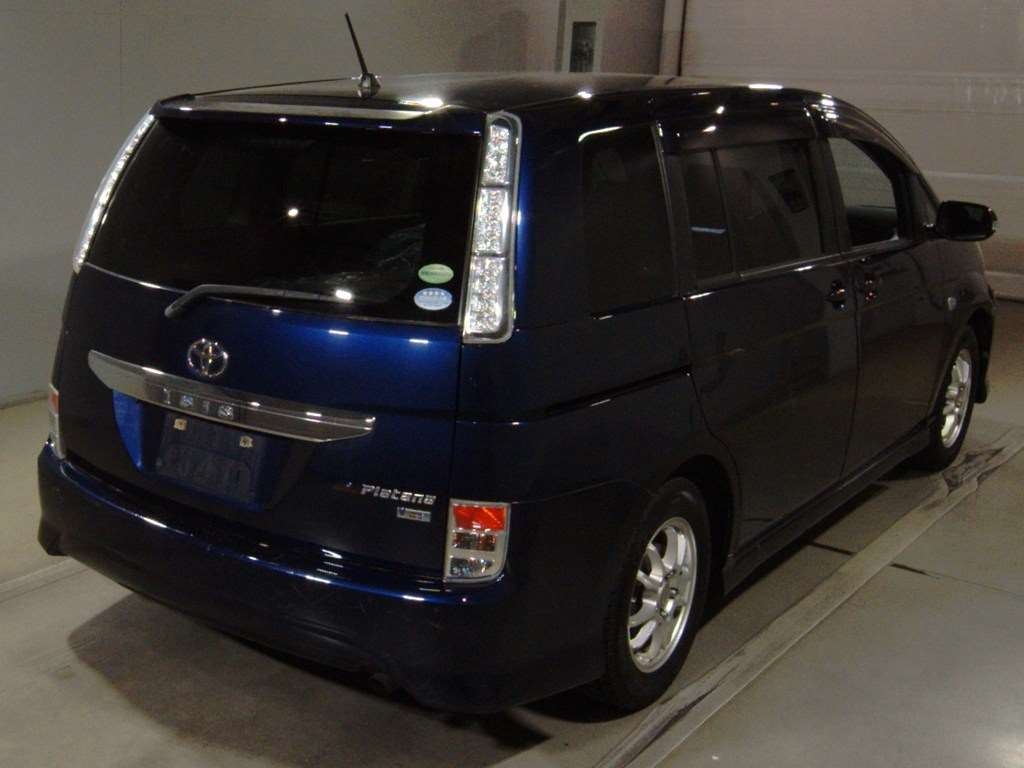 TOYOTA ISIS