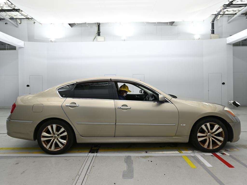 NISSAN FUGA