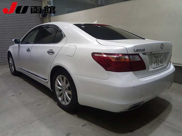 LEXUS LS460