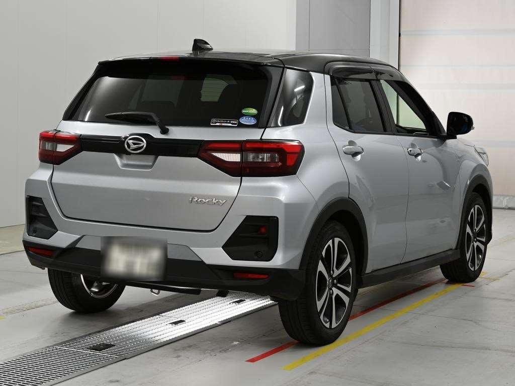 DAIHATSU ROCKY