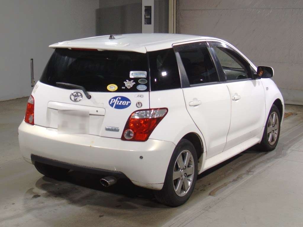 TOYOTA IST