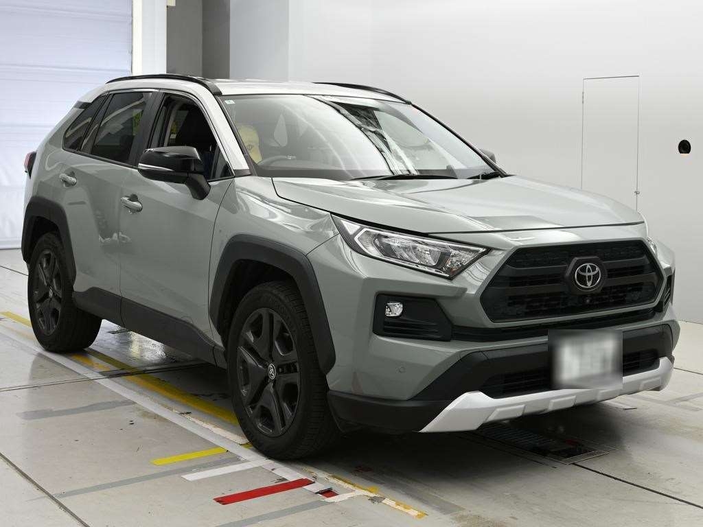 TOYOTA RAV4