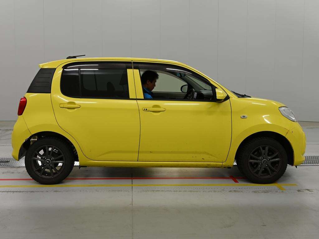 DAIHATSU BOON