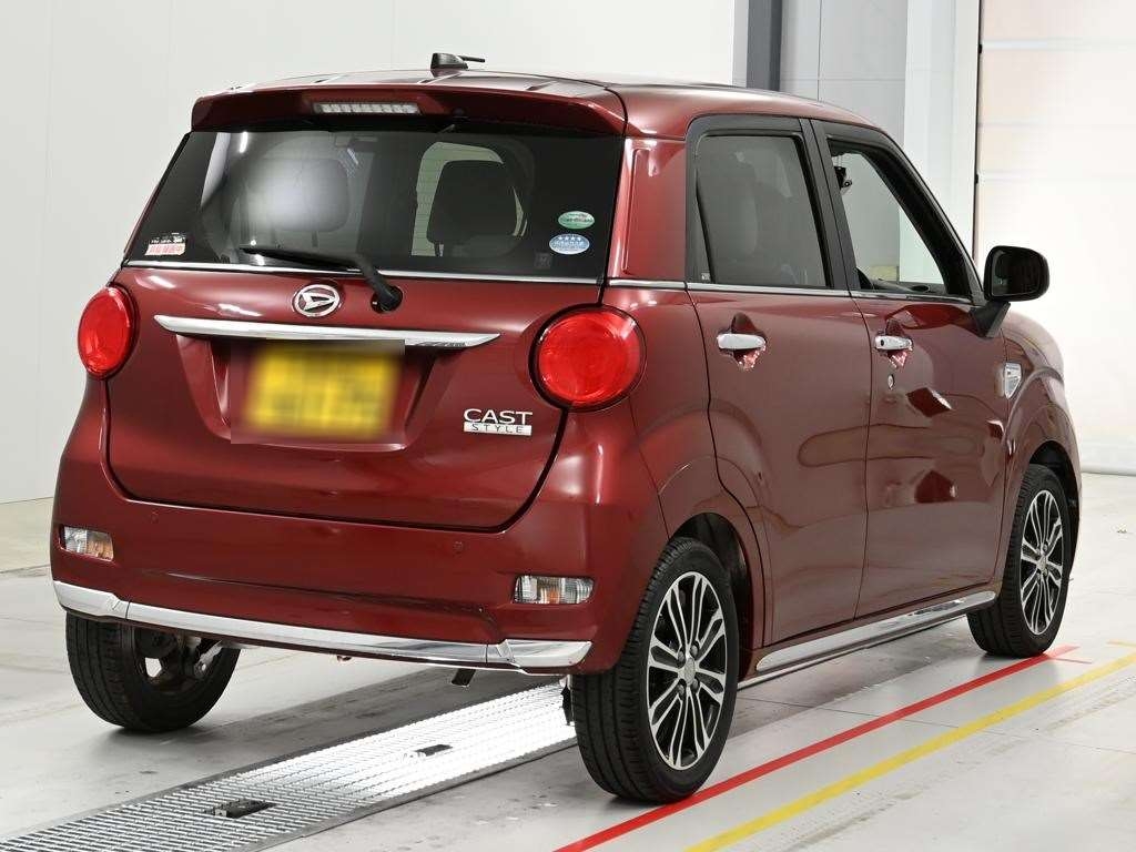 DAIHATSU CAST