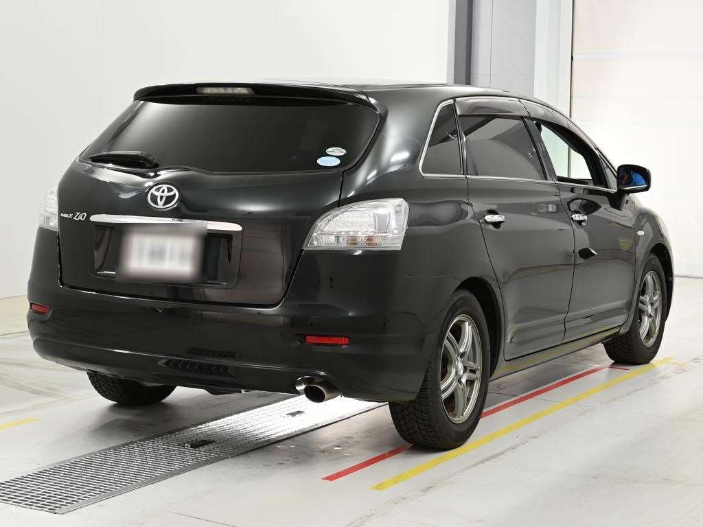 TOYOTA MARK X ZIO
