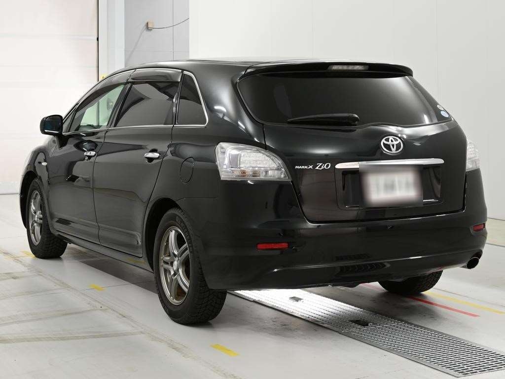 TOYOTA MARK X ZIO