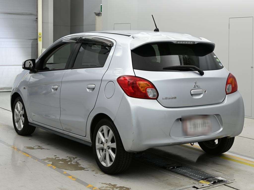 MITSUBISHI MIRAGE