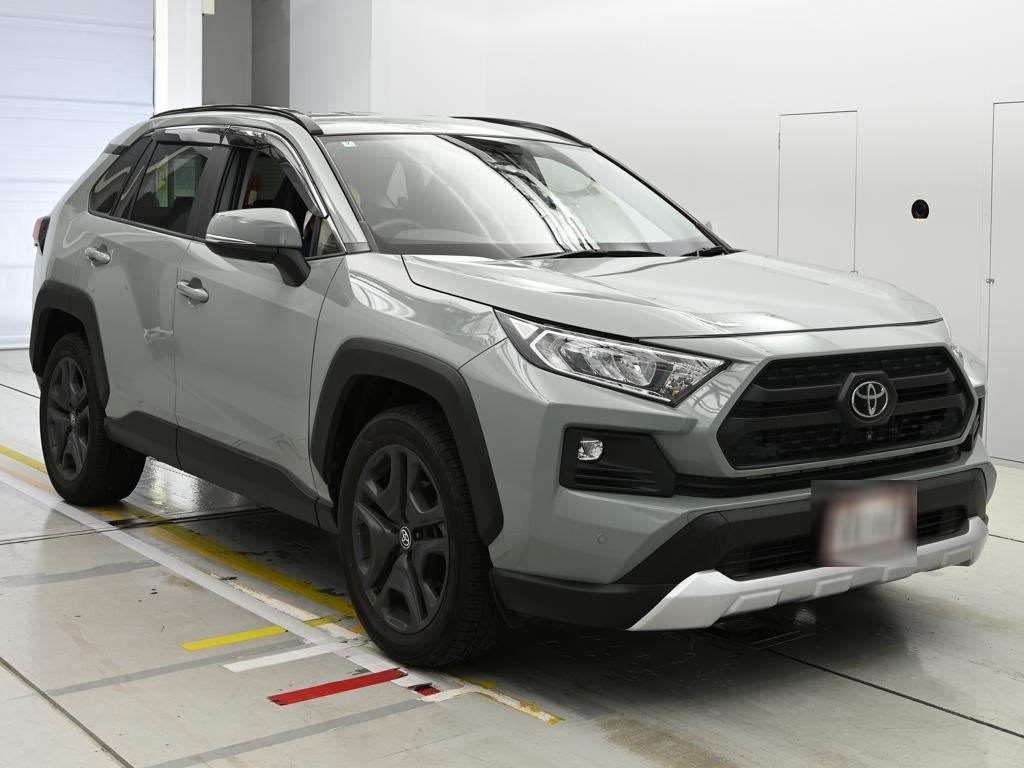 TOYOTA RAV4