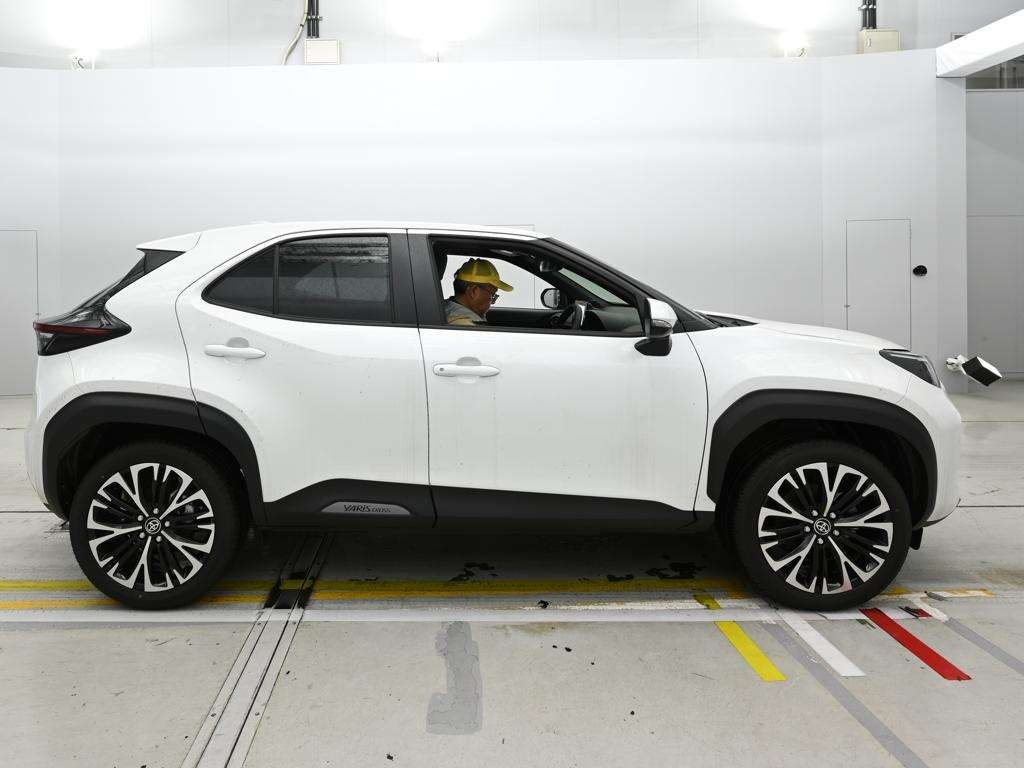 TOYOTA YARIS CROSS