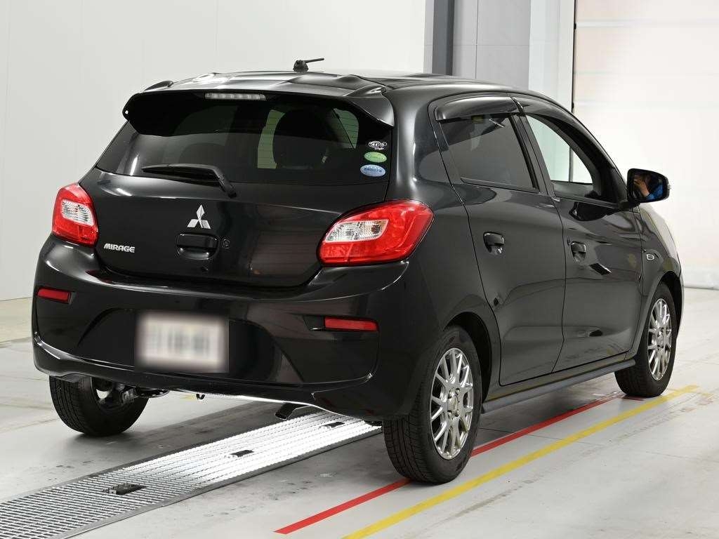 MITSUBISHI MIRAGE