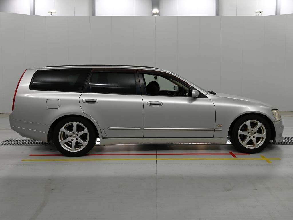 NISSAN STAGEA